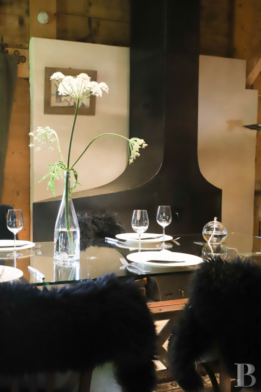 A traditional chalet barn surrounded by alpine pastures in Haute-Savoie, not far from Morzine - photo  n°31